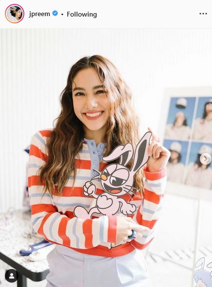 พรีม รณิดา ติดโควิด-19 มีอาการเจ็บคอและมีไข้ แจ้งผู้ใกล้ชิดเเล้ว พร้อมเลื่อนงานออกทั้งหมด