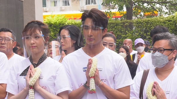  “เอิร์ท พิรพัฒน์” รู้ดีว่าอะไรควรพูด พร้อมเข้าใจคนวิจารณ์ในไอจี (มีคลิป)