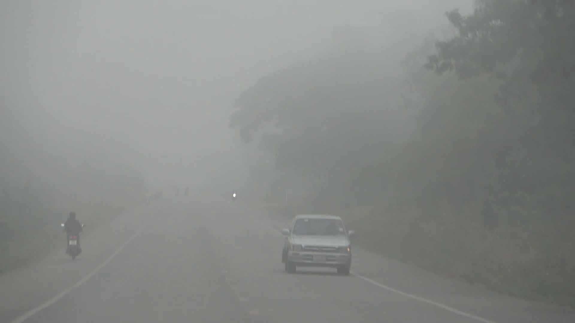 “ลำปาง” หมอกลงหนา อากาศแปรปรวน ร้อน-หนาว-ฝนตก “ลำปาง” หมอกลงหนา อากาศแปรปรวน ร้อน-หนาว-ฝนตก