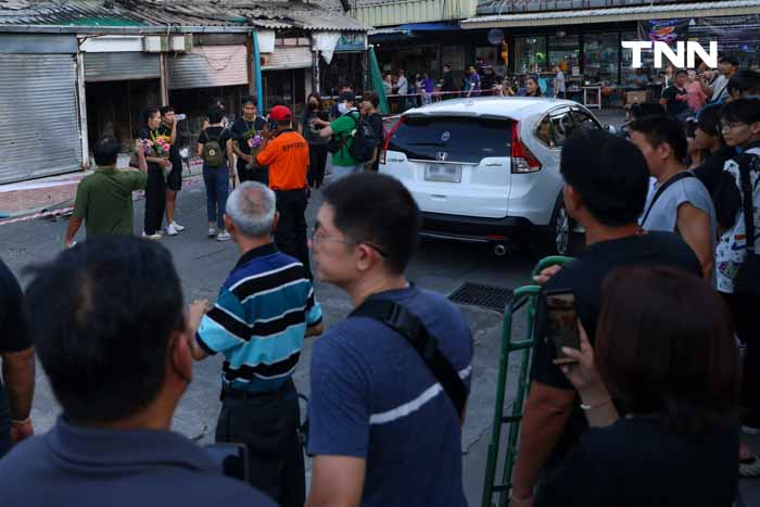 ปะทะคมรมณ์เดือด ผู้ค้าสัตว์เลี้ยงจตุจักร - กลุ่มรณรงค์ค้านขายสัตว์เลี้ยง ปะทะคมรมณ์เดือด ผู้ค้าสัตว์เลี้ยงจตุจักร - กลุ่มรณรงค์ค้านขายสัตว์เลี้ยง