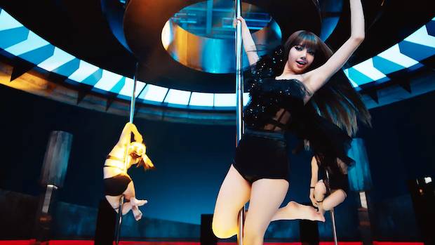 อย่าให้แม่องค์ลง!! แดนเซอร์อาชีพล้วนซูฮก ‘ลิซ่า’ หลังได้ร่วมงาน อย่าให้แม่องค์ลง!! แดนเซอร์อาชีพล้วนซูฮก ‘ลิซ่า’ หลังได้ร่วมงาน