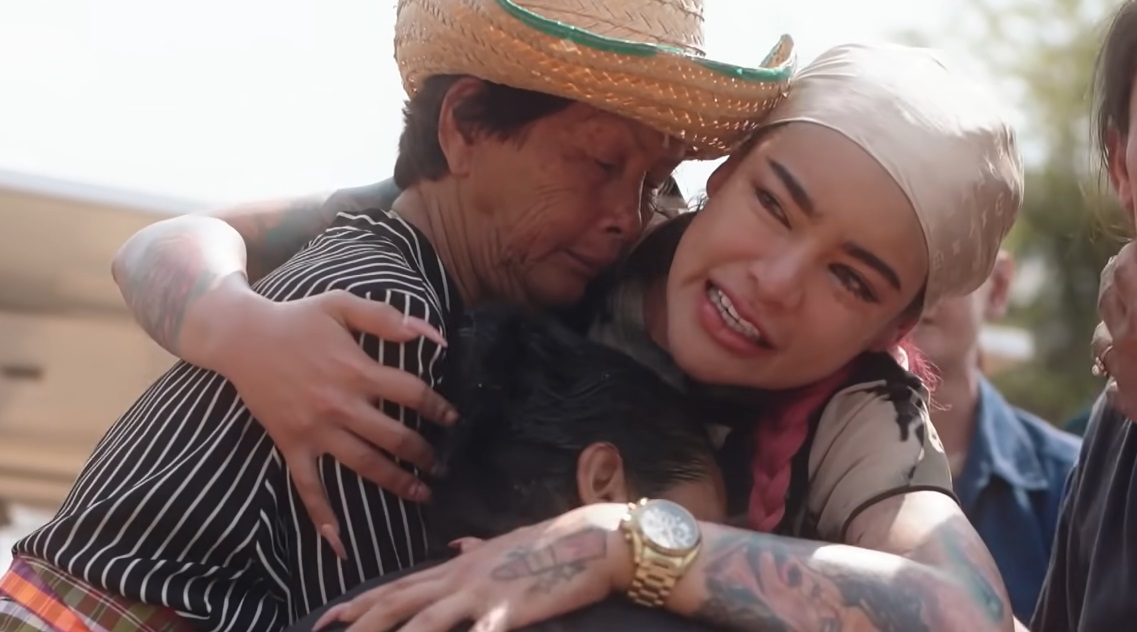 พิมรี่พาย ลุยอีสานจัดทีมขุดเจาะน้ำบาดาล ชาวบ้านร่ำไห้ขอบคุณ