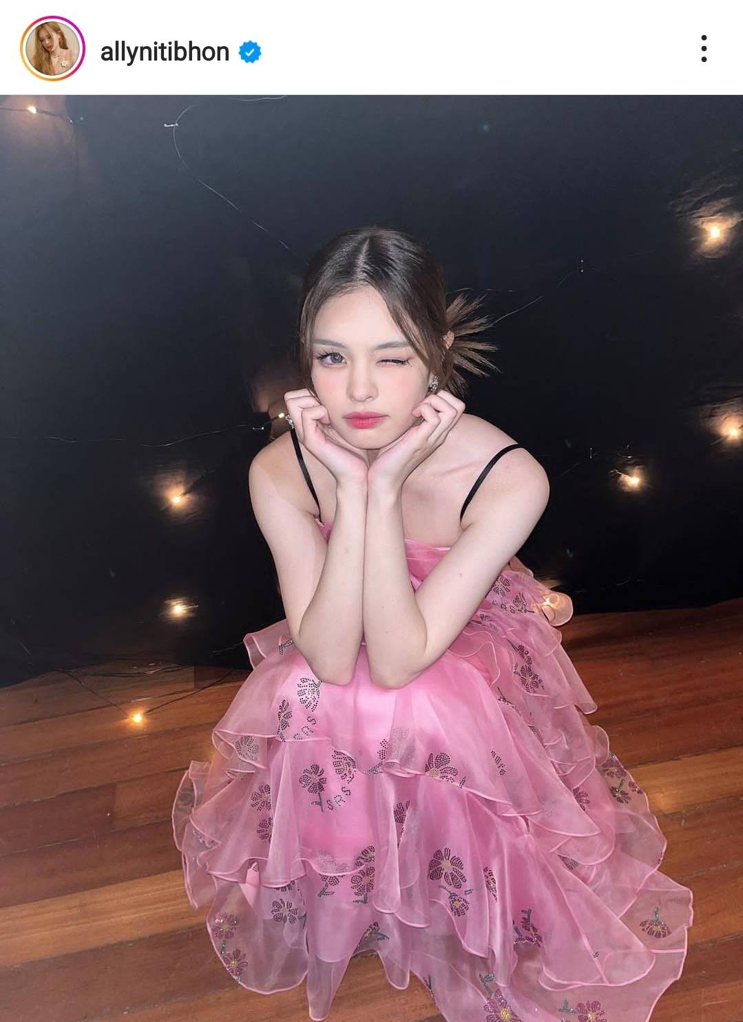 แอลลี่ ตอบกลับ หลังชาวเน็ตแซะแรงบอกพูดจาน่ารำคาญ แอลลี่ ตอบกลับ หลังชาวเน็ตแซะแรงบอกพูดจาน่ารำคาญ