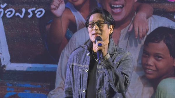 “เบิร์ด ธงไชย” แฮปปี้ ขึ้นแท่นแบรนด์แอมบาสเดอร์ ททท.   (มีคลิป)