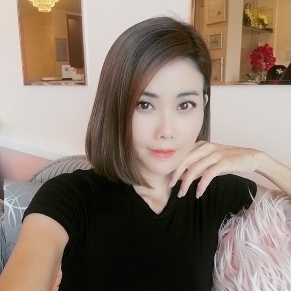 ปิ๋ม ซีโฟร์ มีอาการเหมือนคนแพ้ท้อง หลังฉีดวัคซีนเข็มที่ 2 ปิ๋ม ซีโฟร์ มีอาการเหมือนคนแพ้ท้อง หลังฉีดวัคซีนเข็มที่ 2