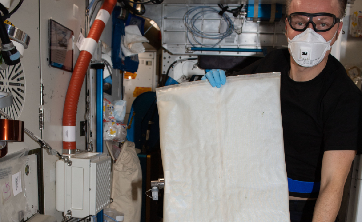 NASA รีไซเคิล 98% ของปัสสาวะและเหงื่อของนักบินอวกาศ นำกลับมาใช้ใหม่