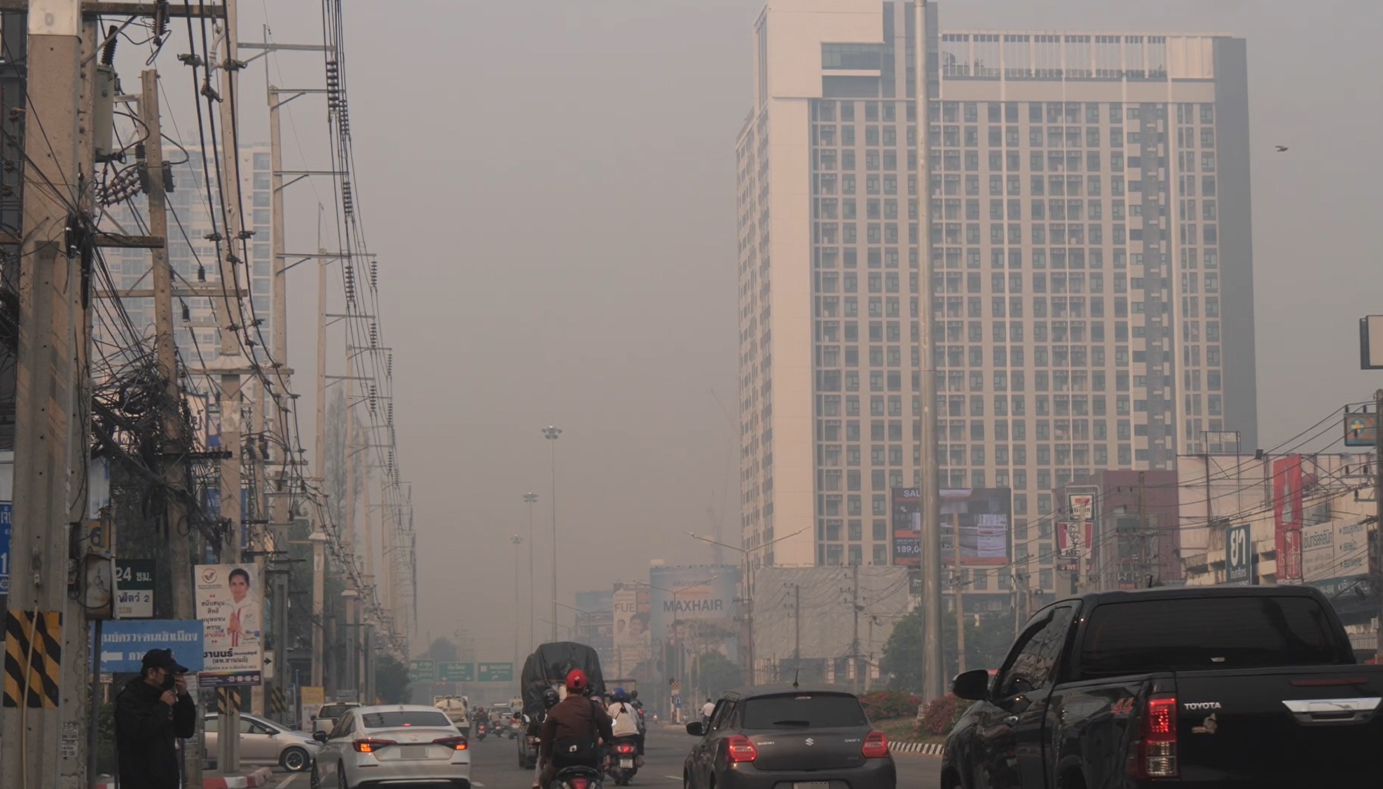 วันนี้หนัก! ฝุ่นควันปกคลุมเชียงใหม่ ทัศนวิสัยมองเห็นเหลือ 200-300 เมตร 