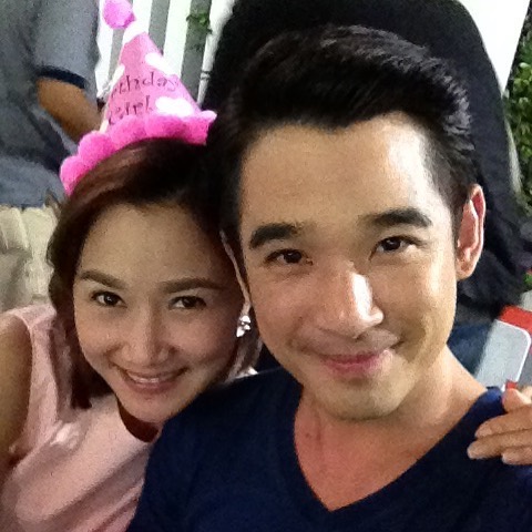 ลิฟท์ สุพจน์  กักตัวในรถบ้าน หลังอยู่กองละครเดียวกันกับ ปีโป้