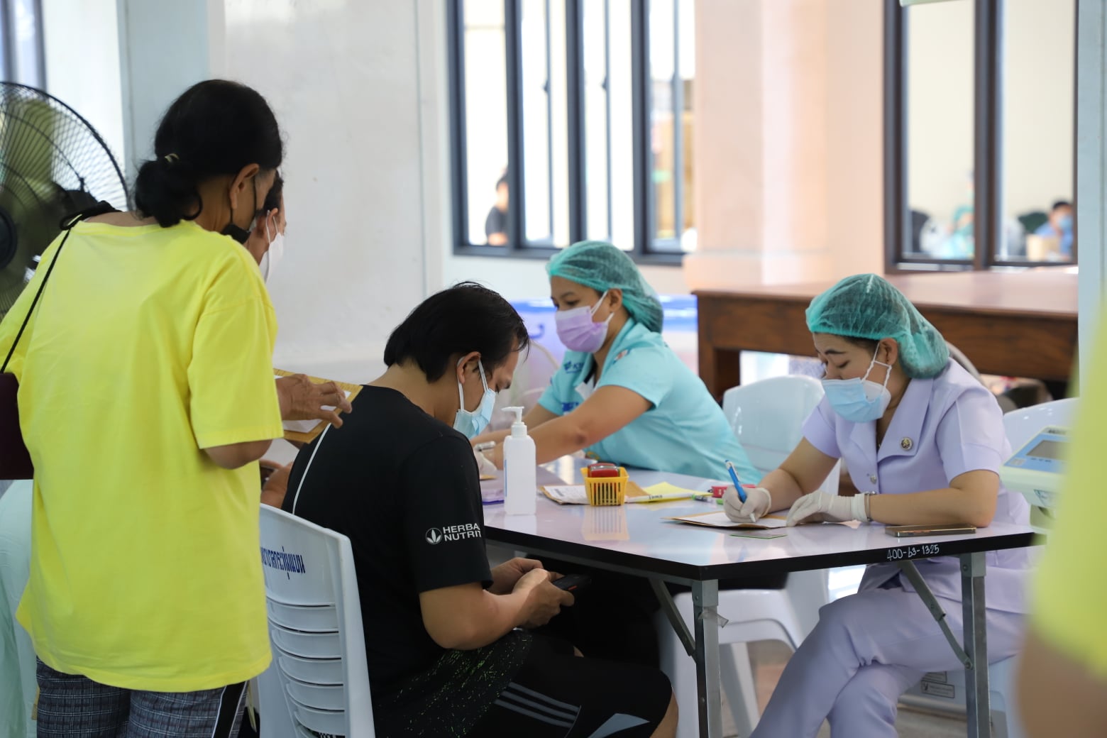 เริ่มแล้ว! สมุทรสาคร ฉีดวัคซีนโมเดอร์นา วันละ 300 ราย ไม่ต้องลงทะเบียน 