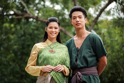 ไม่เชื่ออย่าลบหลู่ “จ็อบ - ยิหวา” ขนลุก ไหว้ย่านาคปุ๊บ “นางนาคพระโขนง” ได้ออนแอร์ปั๊บ