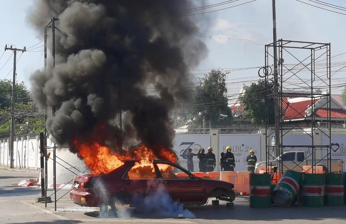 ลอยกระทงเชียงใหม่ ซ้อมเผารถเป็นคัน รับมือโคมยี่เป็งตก
