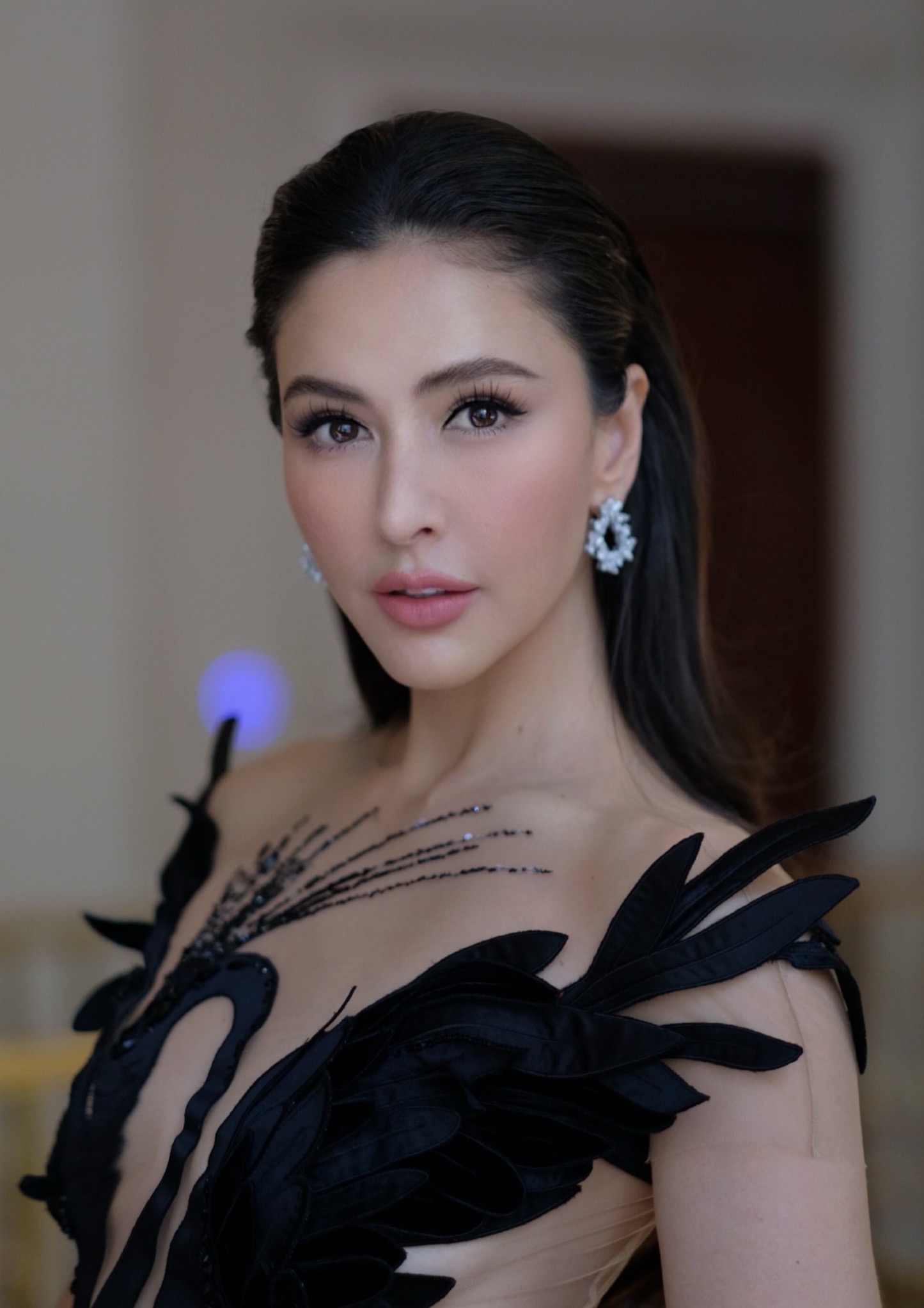 ศรีริต้า ควงสามี กรณ์ ณรงค์เดช ร่วมงานแบรนด์ระดับโลกที่สเปน