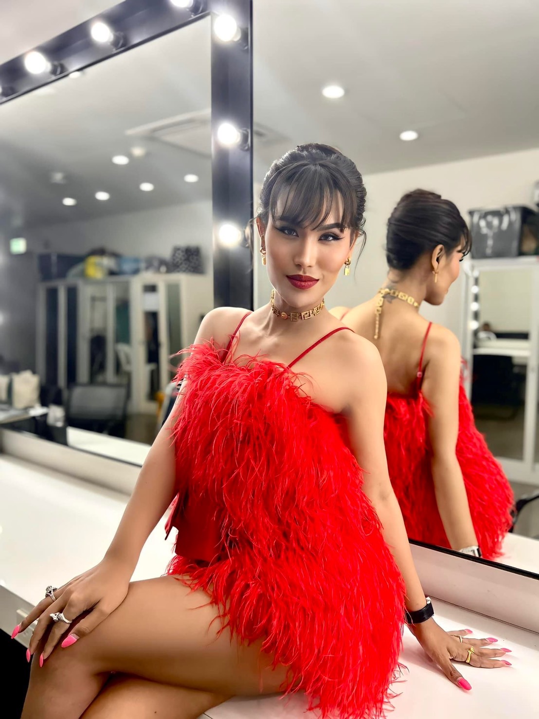 แอนนา ยืนยันไม่หนี ไม่โกง กรณีกล่องสุ่มทิพย์ มีผู้เสียหายกว่า 100 คน แอนนา ยืนยันไม่หนี ไม่โกง กรณีกล่องสุ่มทิพย์ มีผู้เสียหายกว่า 100 คน