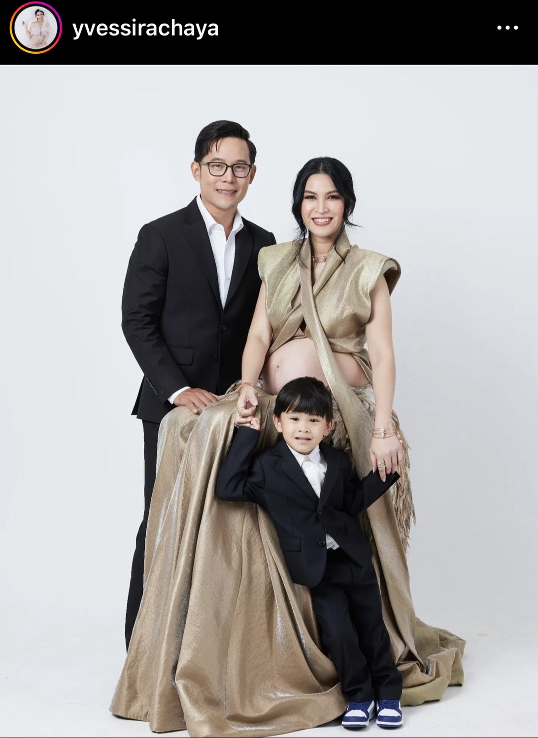 อี๊ฟ พุทธธิดา เขียนบันทึกสุดซึ้ง ก่อนคลอดลูกสาว อี๊ฟ พุทธธิดา เขียนบันทึกสุดซึ้ง ก่อนคลอดลูกสาว