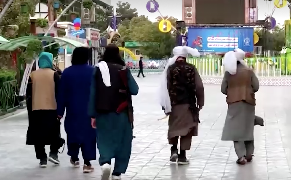 ตาลีบันเที่ยวสวนสนุกเสริมภาพลักษณ์ไม่โหดร้ายรุนแรง ตาลีบันเที่ยวสวนสนุกเสริมภาพลักษณ์ไม่โหดร้ายรุนแรง