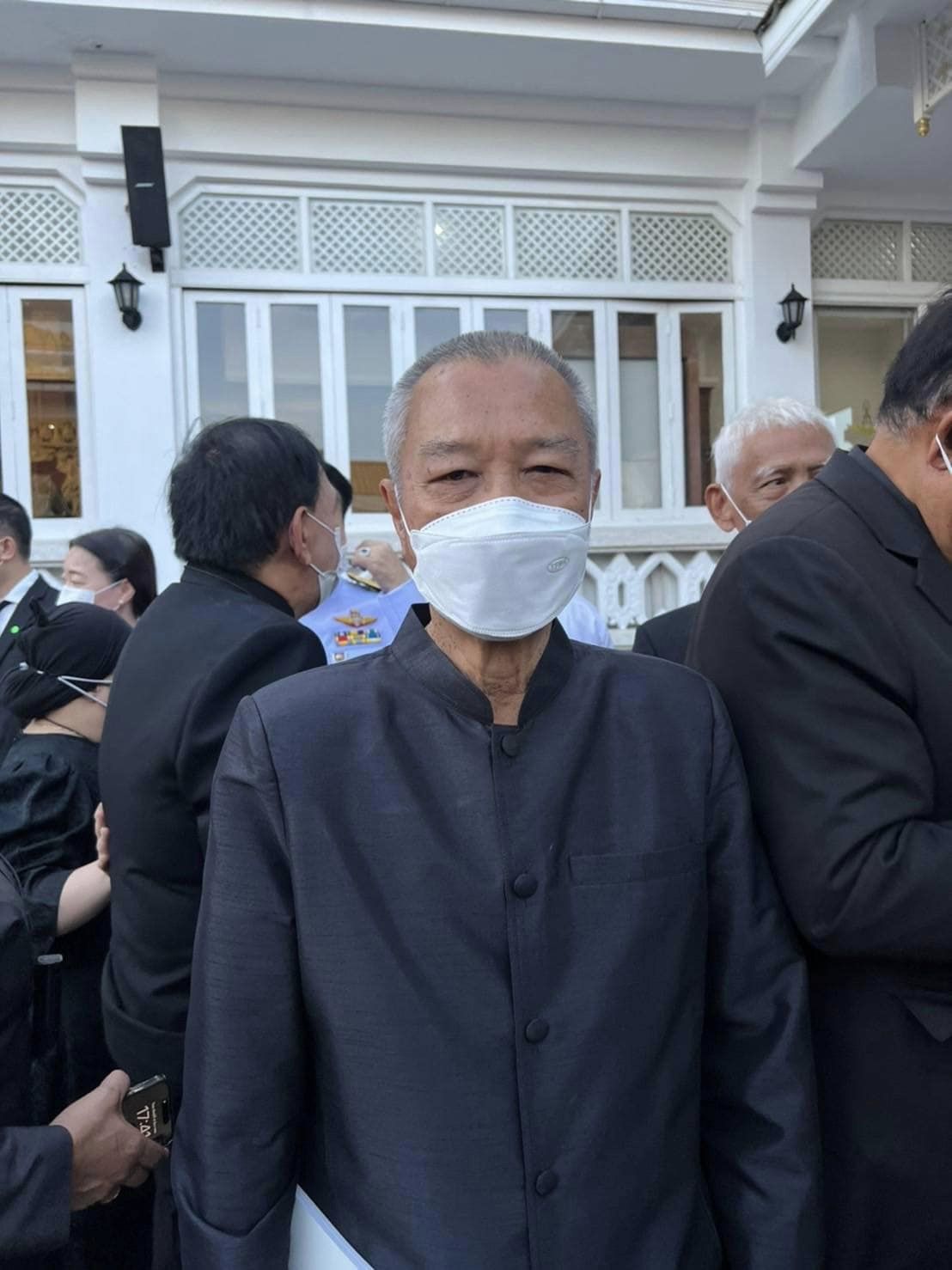 ไว้อาลัยและร่วมส่ง สมบัติ เมทะนี ในพิธีพระราชทานเพลิงศพ ไว้อาลัยและร่วมส่ง สมบัติ เมทะนี ในพิธีพระราชทานเพลิงศพ