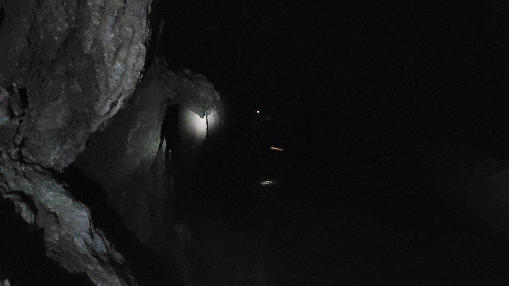 แม่ทัพภาคที่ 3 สั่งการเร่งช่วยเหลือพระภิกษุติดถ้ำ แม่ทัพภาคที่ 3 สั่งการเร่งช่วยเหลือพระภิกษุติดถ้ำ