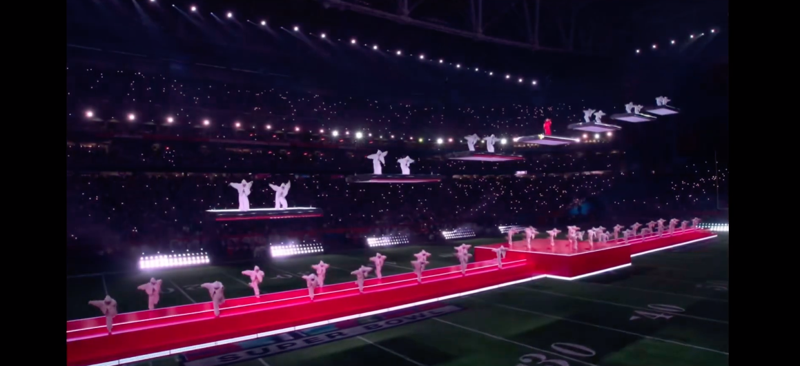 'ริฮานน่า' คัมแบ็ก!! คืนเวทีรอบ7ปี โชว์พักครึ่ง Super Bowl ลุคสีแดงเพลิง 'ริฮานน่า' คัมแบ็ก!! คืนเวทีรอบ7ปี โชว์พักครึ่ง Super Bowl ลุคสีแดงเพลิง