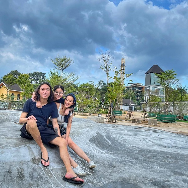 จิน สามี หนิง ปณิตา เดือดจัด หลังมีคนปลอมไอจีลูกสาว (มีคลิป)  