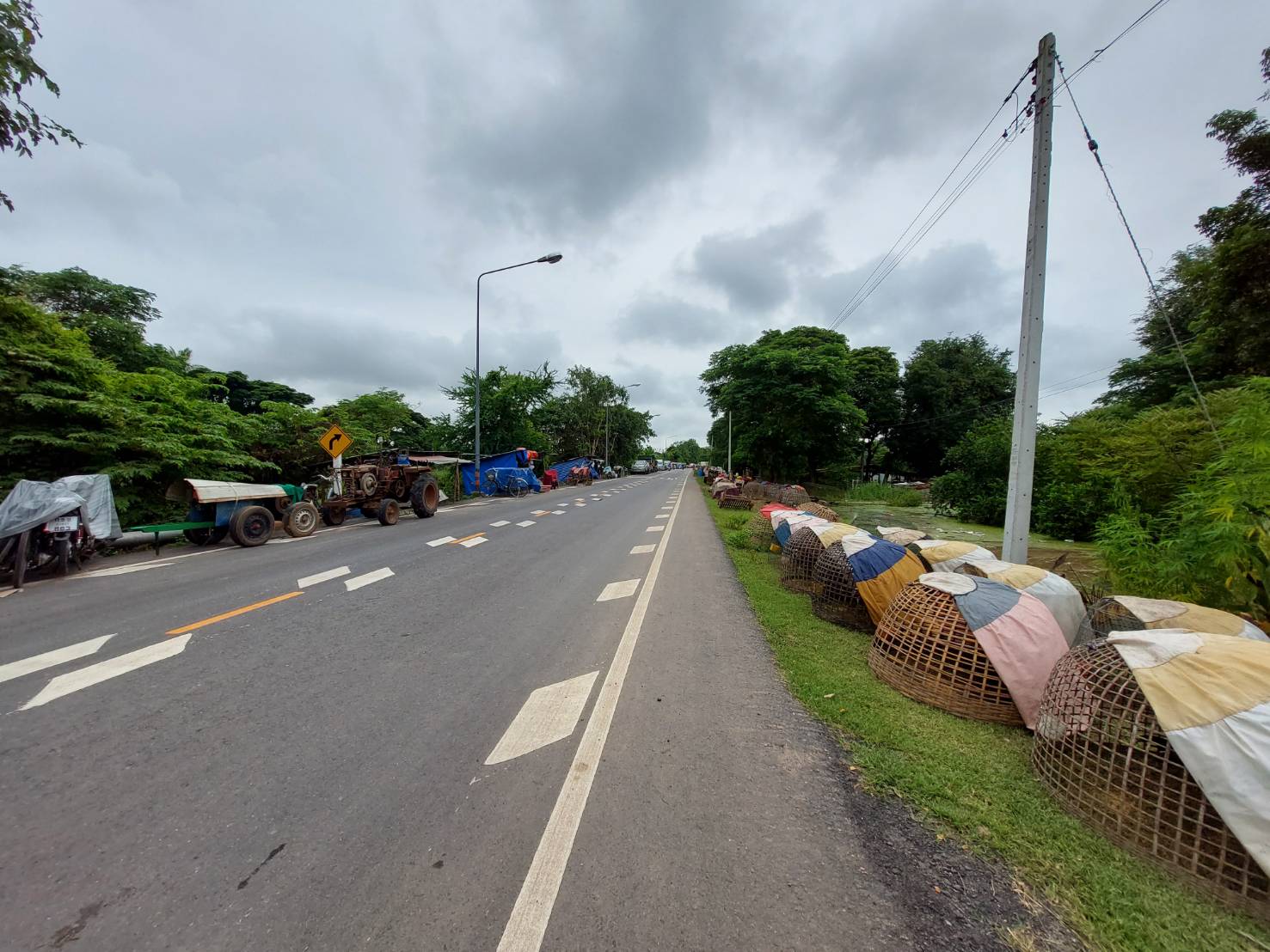 เขื่อนเจ้าพระยา ระบายน้ำเพิ่ม! ชาวชัยนาทน้ำท่วมบางจุดสูงกว่า 1 เมตรแล้ว