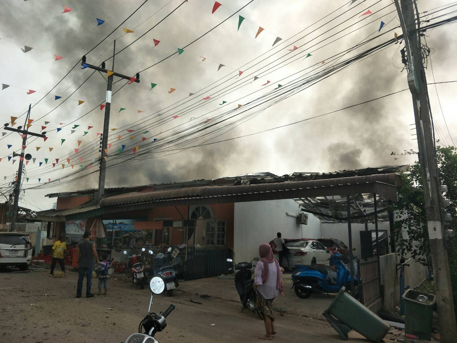 ด่วน โกดังเก็บประทัดระเบิด ตลาดมูโนะ  เจ็บพุ่ง 90 ราย 