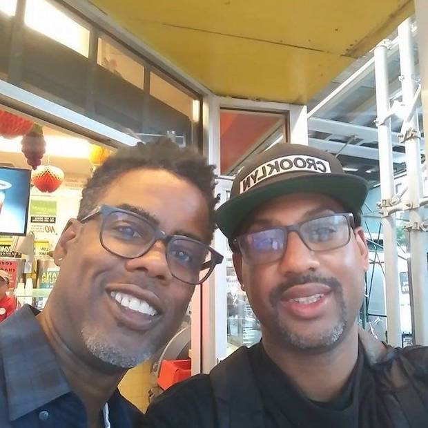 ขอเจอบนสังเวียนมวย!! น้องชาย ‘คริส ร็อก’ มั่นใจคว่ำ ‘วิล สมิธ’ ได้แน่ ขอเจอบนสังเวียนมวย!! น้องชาย ‘คริส ร็อก’ มั่นใจคว่ำ ‘วิล สมิธ’ ได้แน่