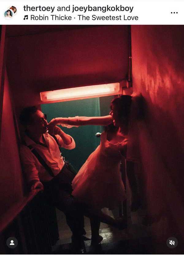 โจอี้บอย เตรียมตัวเป็นคุณพ่อ แจ้งข่าวดีภรรยา เตย เมษินี ตั้งท้องแล้ว โจอี้บอย เตรียมตัวเป็นคุณพ่อ แจ้งข่าวดีภรรยา เตย เมษินี ตั้งท้องแล้ว