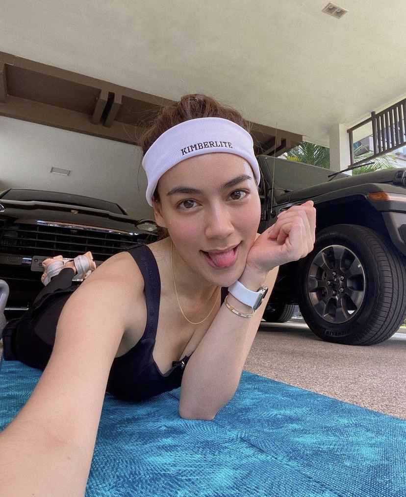 ยั่วใจเกินไปแล้ว คิมเบอร์ลี่ แจกความสดใส ยอดไลค์พุ่งแรง!! ยั่วใจเกินไปแล้ว คิมเบอร์ลี่ แจกความสดใส ยอดไลค์พุ่งแรง!!