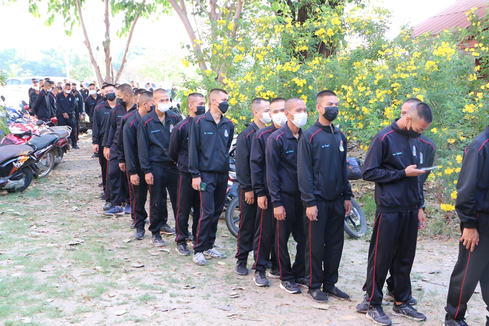 เลือกตั้ง 2566 กำแพงเพชร-ประจวบฯคึกคัก! ทหารตบเท้าใช้สิทธิเลือกตั้งล่วงหน้า