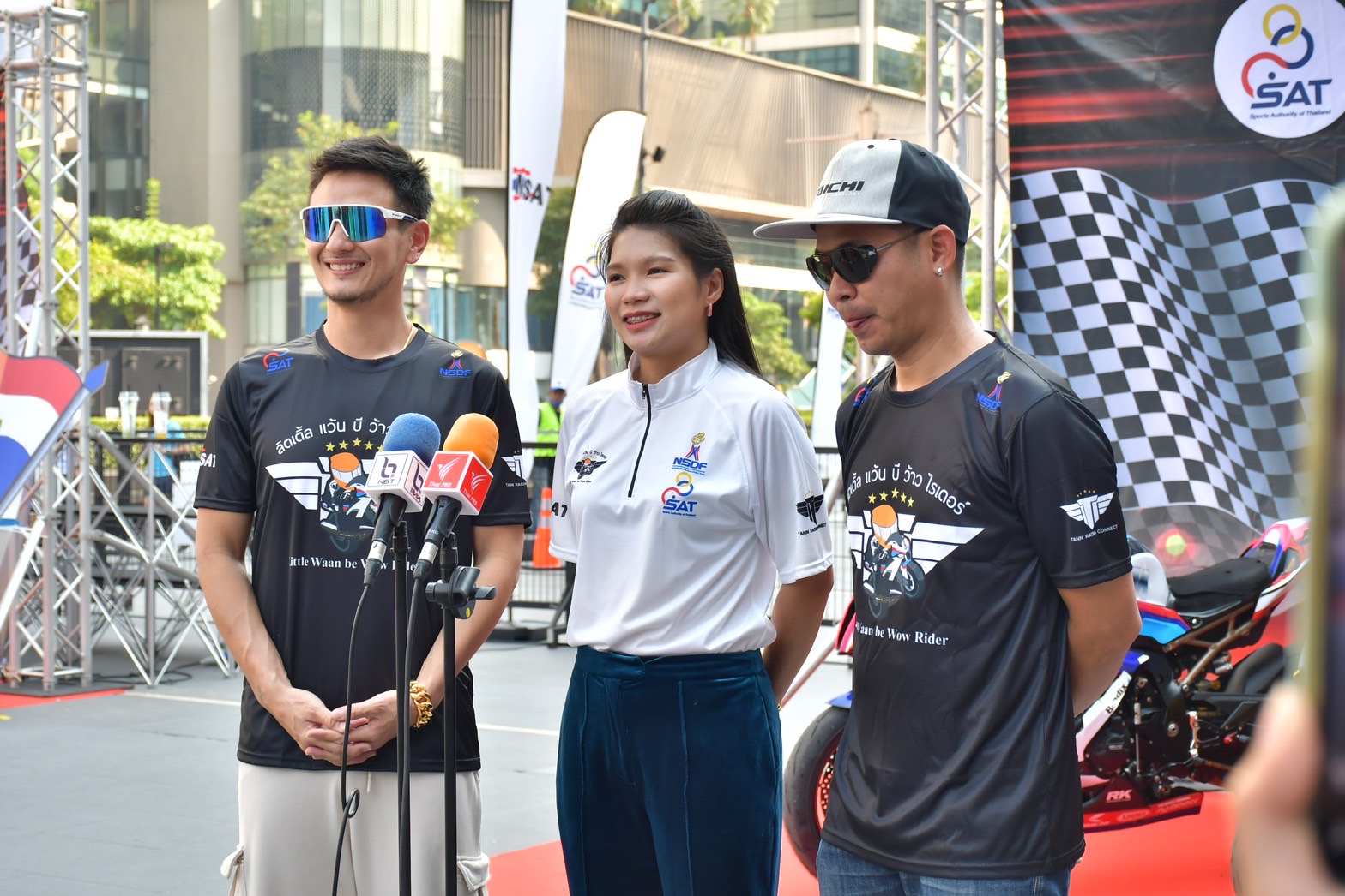 สายแว้นโชว์สกิลล์สุดทึ่ง ลิตเติ้ลแว้นบีว้าวไรเดอร์ สนาม 2 ณ เซ็นทรัลเวิลด์ สายแว้นโชว์สกิลล์สุดทึ่ง ลิตเติ้ลแว้นบีว้าวไรเดอร์ สนาม 2 ณ เซ็นทรัลเวิลด์