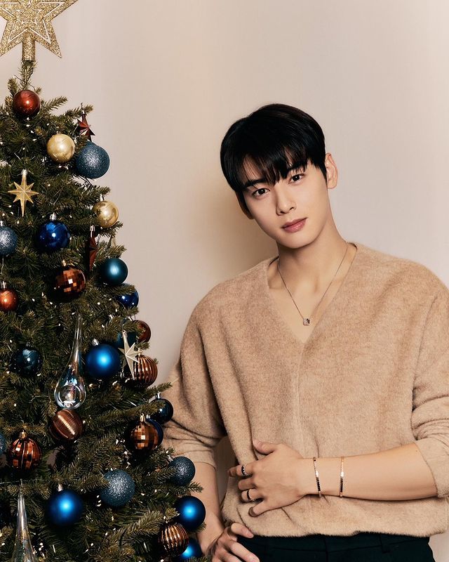 ถึงไทยแล้ว!! 'ชาอึนอู' หล่อใสทะลุแมสก์ พร้อมเปิดตัวพรีเซนเตอร์สินค้าไทย