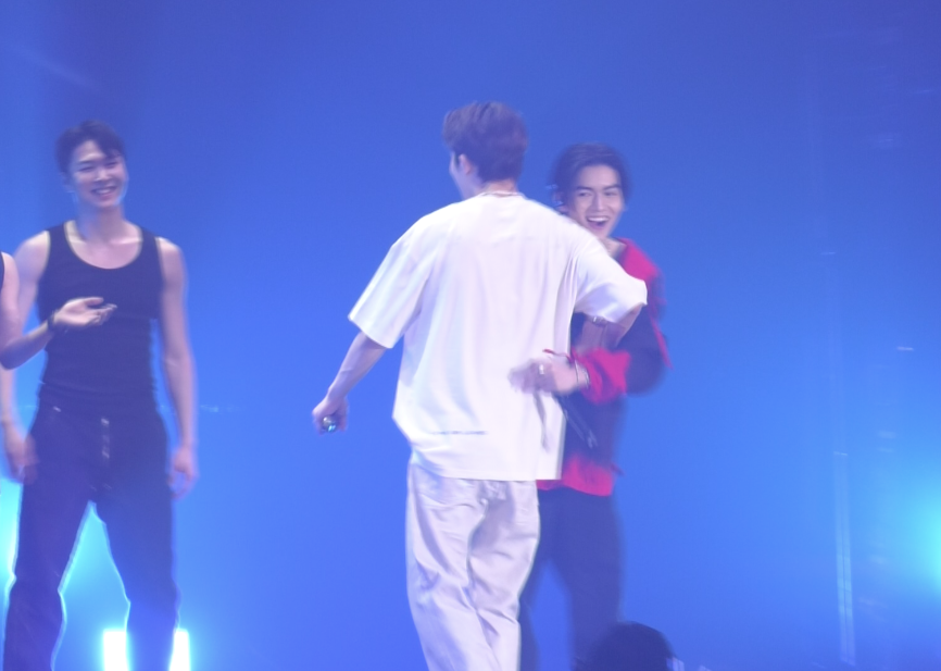 สุดเซอร์ไพรส์!! 'ยอร์ช ยงศิลป์' รัวแร็ปรัวแดนซ์กลางคอนเสิร์ต 'B.I' ในไทย