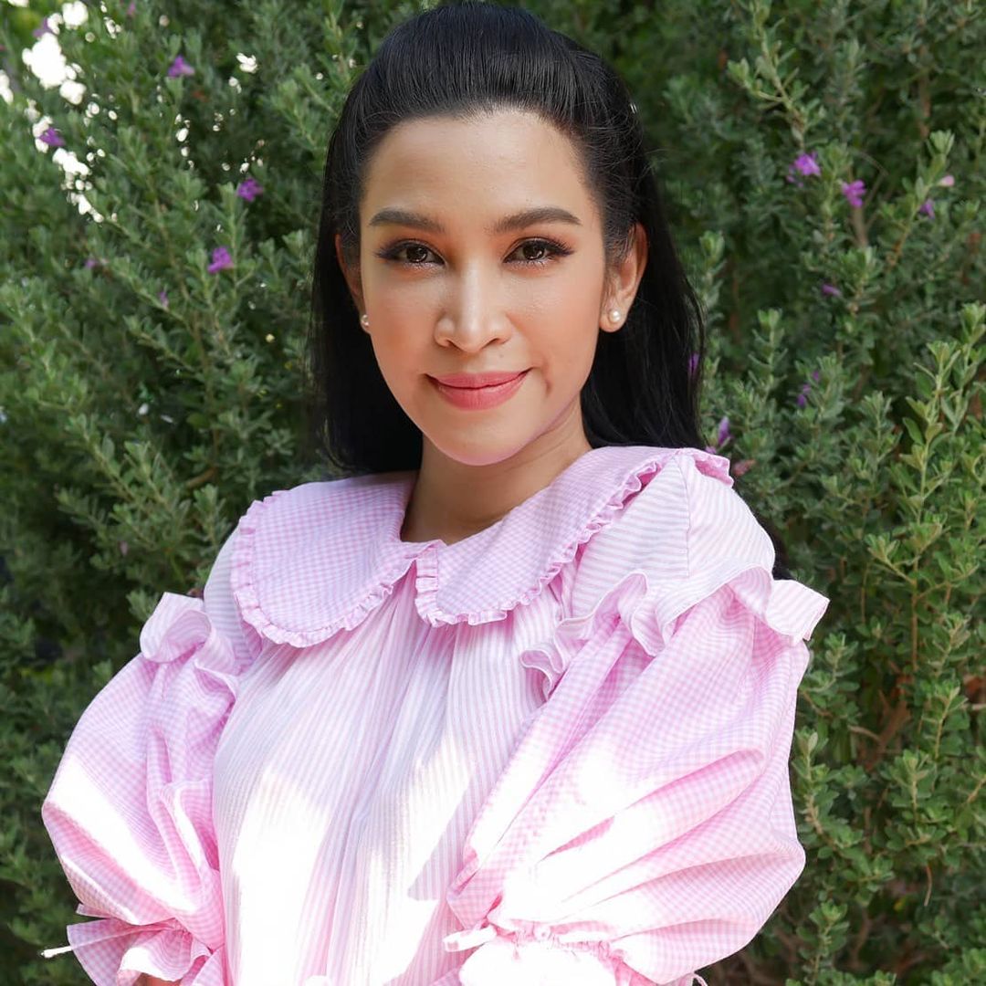 “อี๊ฟ” เผย “ต้อย เศรษฐา” เชื้อลงปอดแต่ไม่กระทบมะเร็ง (มีคลิป)