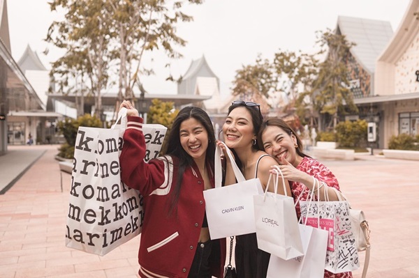 ไม่เหมาะสม!! ก้อย นัตตี้และดรีม ทัวร์ลงหนักหลังทำคอนเทนต์เข้าข่ายคุกคามทางเพศ