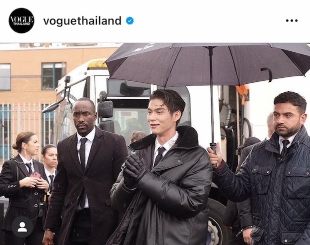 ‘ไบร์ท วชิรวิชญ์’ กระทบไหล่นางเอก Bridgerton 2 ที่ลอนดอนแฟชั่นวีค (มีคลิป)