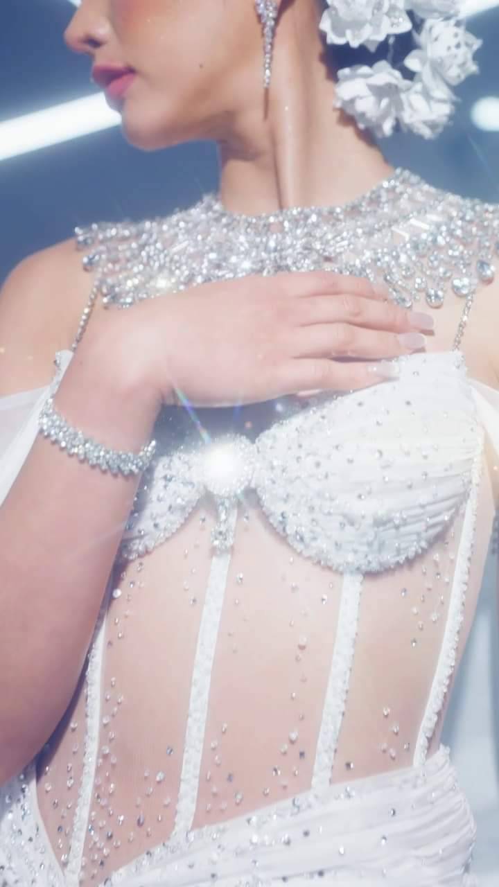 เผยโฉมชุดประจำชาติ แอนนา เสืองามเอี่ยม เตรียมใส่ประกวดบนเวที MU2022 เผยโฉมชุดประจำชาติ แอนนา เสืองามเอี่ยม เตรียมใส่ประกวดบนเวที MU2022