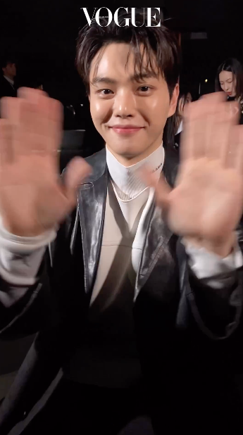 ฝากรักถึงแฟนๆไทย!! ‘ซงคัง’ ยิ้มหวานส่งหัวใจผ่านสื่อ จากงานมิลานแฟชั่นวีค