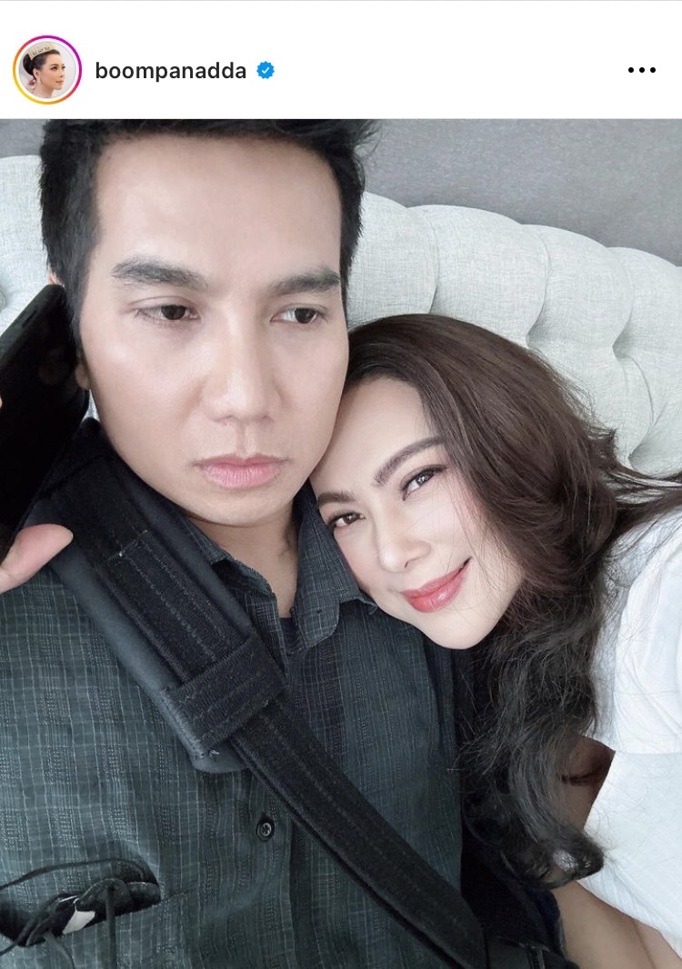 แฟนคลับอิจฉา บุ๋ม ปนัดดา โชว์หวานซบอกอ้อนสามี...