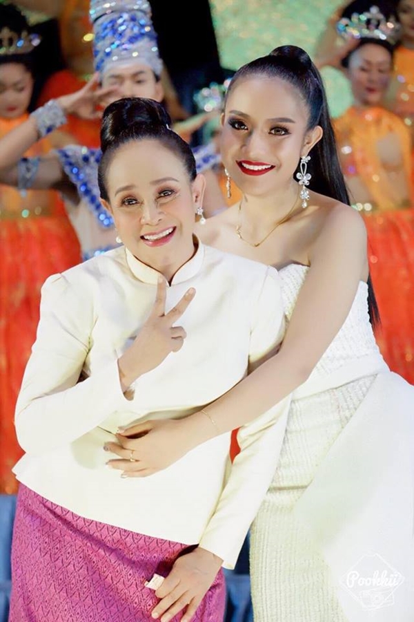 แป้ง ณัฐธิดา เปิดใจ เสียงอิสานจะไปต่อ หรือ พอแค่นี้?! แป้ง ณัฐธิดา เปิดใจ เสียงอิสานจะไปต่อ หรือ พอแค่นี้?!