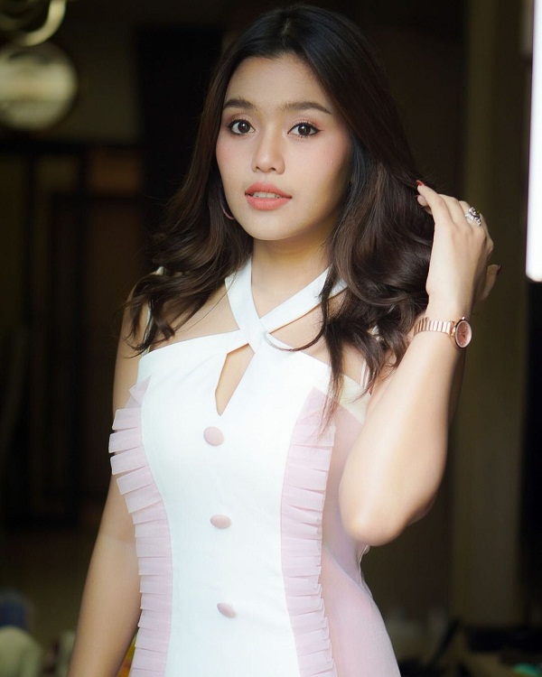 ธัญญ่า อาร์สยาม เล่าวินาที รำถวายฝากตัวเป็นลูกสาวพญานาค (มีคลิป) ธัญญ่า อาร์สยาม เล่าวินาที รำถวายฝากตัวเป็นลูกสาวพญานาค (มีคลิป)