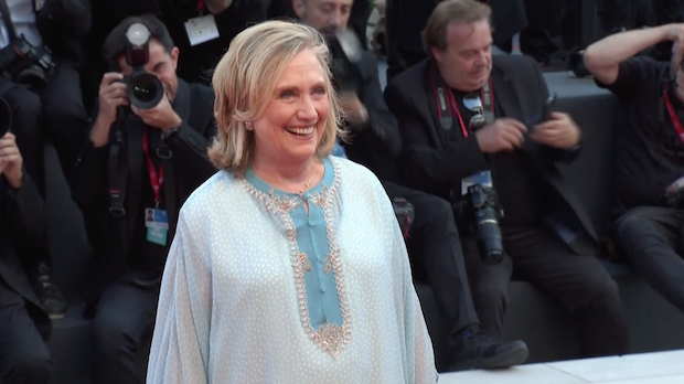 หวานกระแทกตา!! ไฮไลท์พรมแดงเปิดเทศกาลหนังเวนิส ครั้งที่ 79