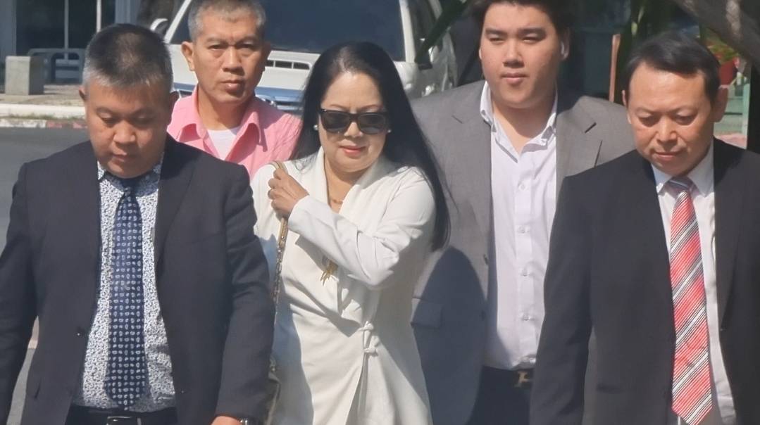 แม่ภนิดา และ 6 คนบนเรือ มาศาลได้นัดพร้อมคู่ความที่เกี่ยวข้องมาศาลเพื่อสอบถามถึงพยานหลักฐาน