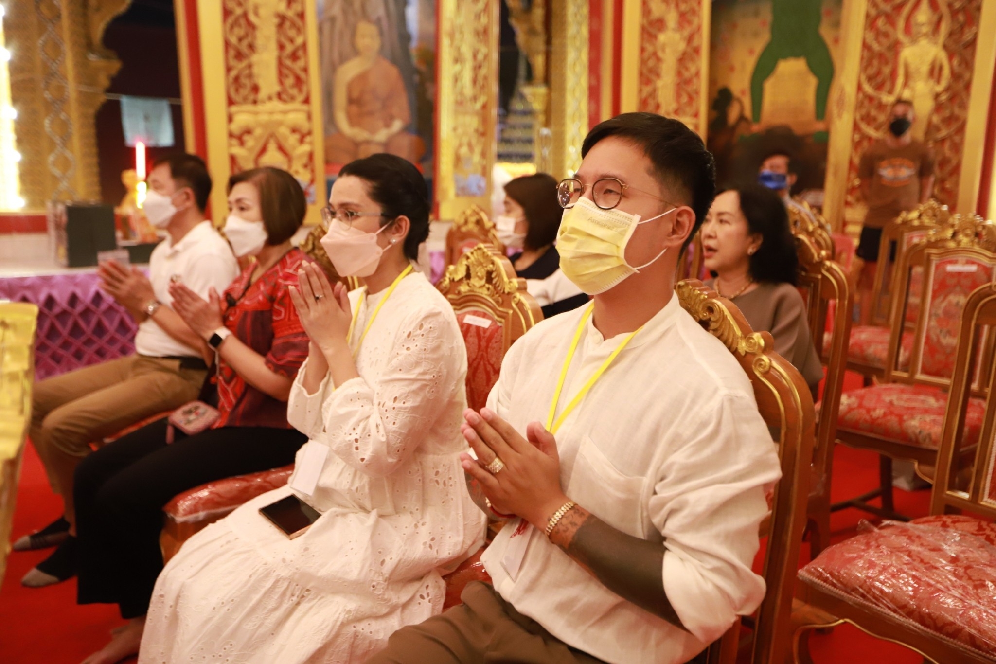 ครอบครัวทำตามความตั้งใจของ อาต้อย เศรษฐา ทำพิธีพุทธาภิเษกเหรียญเศรษฐศิลป์ ครอบครัวทำตามความตั้งใจของ อาต้อย เศรษฐา ทำพิธีพุทธาภิเษกเหรียญเศรษฐศิลป์