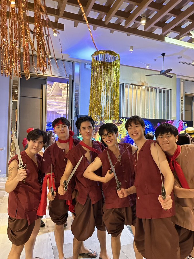 ส่องแฟชั่นสุดพีค! ไบร์ท-วิน ทำทีมร่วมงาน #GmmtvOuting2023