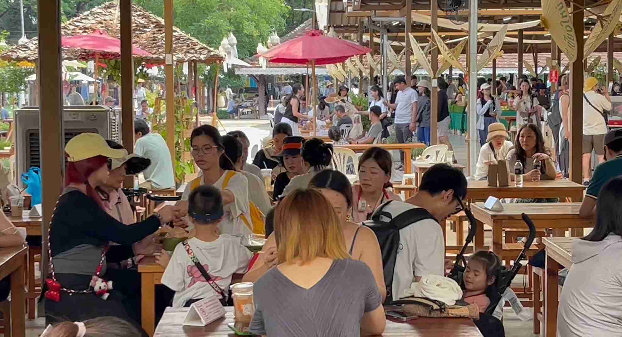 ฝุ่นจางหาย! เชียงใหม่อากาศดี แหล่งท่องเที่ยวคึกคักมากขึ้น