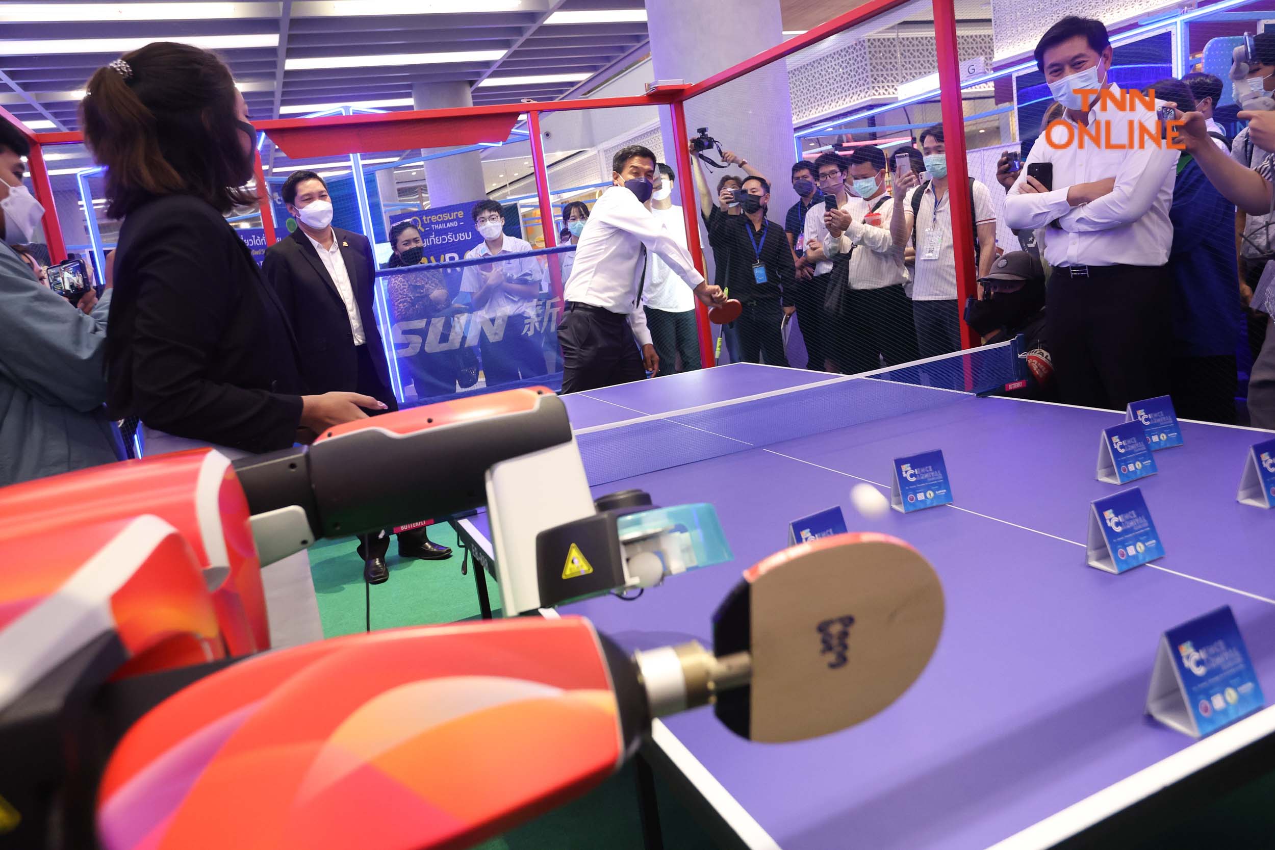 ชัชชาติร่วมงาน NST Fair Science Carnival Bangkok พร้อมประชันฝีมือตีปิงปองกับหุ่นยนต์ ชัชชาติร่วมงาน NST Fair Science Carnival Bangkok พร้อมประชันฝีมือตีปิงปองกับหุ่นยนต์
