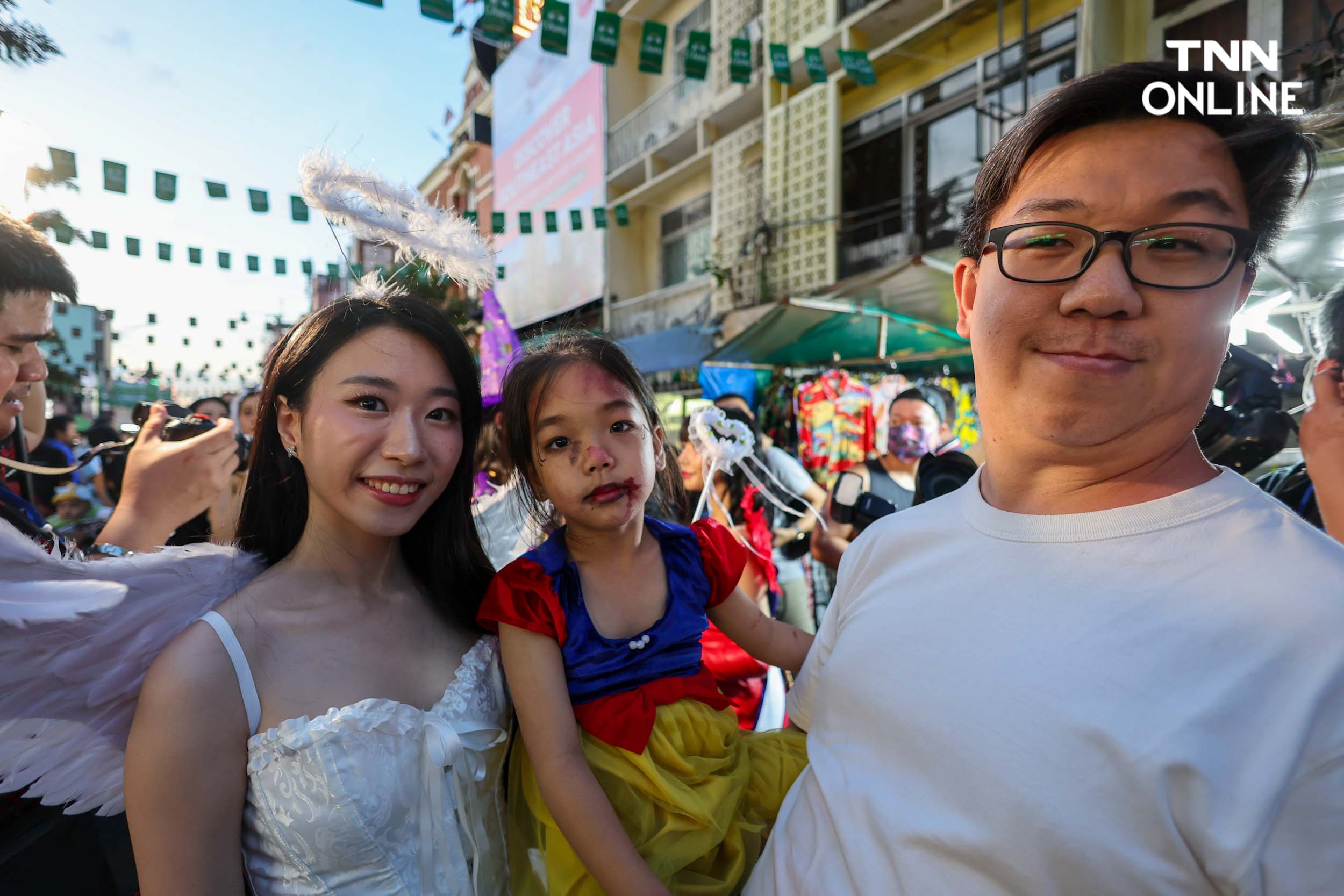 สวยหรือสยอง ขบวนภูตผีเทศกาลฮาโลวีนถนนข้าวสาร สวยหรือสยอง ขบวนภูตผีเทศกาลฮาโลวีนถนนข้าวสาร