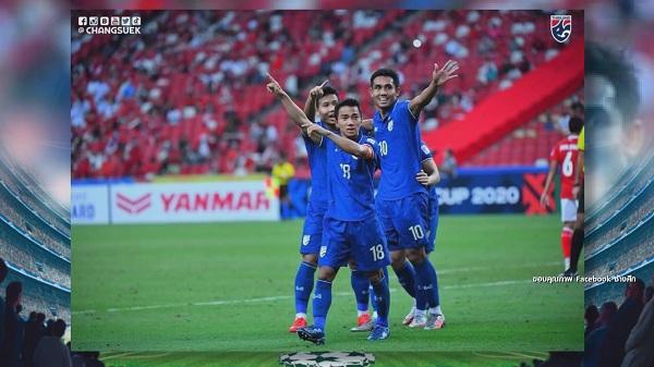 คนบันเทิงเกาะขอบจอเฮลั่น! ช้างศึก คว้าชัยรอบชิงนัดแรก 4-0 (มีคลิป) คนบันเทิงเกาะขอบจอเฮลั่น! ช้างศึก คว้าชัยรอบชิงนัดแรก 4-0 (มีคลิป)