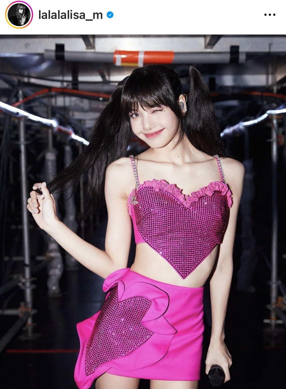 ลิซ่า ลลิษา โพสต์ข้อความถึงบลิ๊งค์ไทย  หนูดีใจและตื่นเต้นมากที่ได้เจอกัน