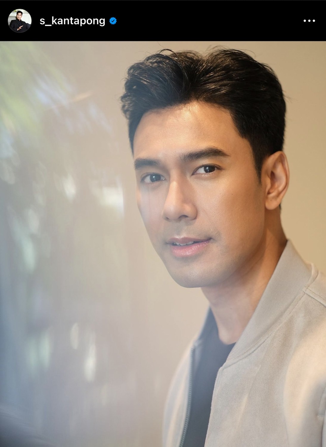 หลุยส์ เฮสดาร์ซัน ให้กำลังใจ เอส กัตนพงศ์ หลังวูบหมดสติกลางงานอีเวนต์ หลุยส์ เฮสดาร์ซัน ให้กำลังใจ เอส กัตนพงศ์ หลังวูบหมดสติกลางงานอีเวนต์